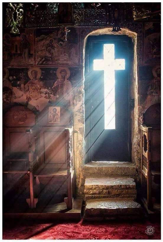 Нема светијег од оног језика, који и у муци благодари Бога...

Свети Јован Златоусти