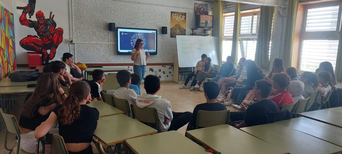 ICAC_cat's tweet image. Dc 17/05 @RichaudAda ha visitat el @Ins_IAMF de #Tarragona i ha fet la xerrada "Indiana Jones o personal científic: què és i què fa l'#arqueologia" a tots els grups de 2n d’ESO ‼️ 👏💪😅
Gràcies per la bona rebuda, ha estat molt interessant!
#DiaEuropa #Nitdelarecerca #Divulgació