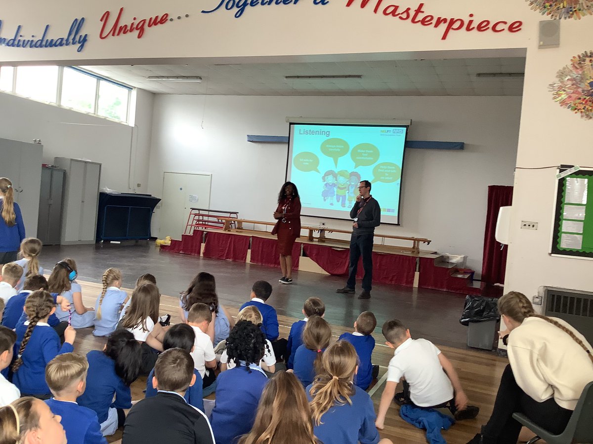 HilltopMedway's tweet photo. Year 3 and 4 have had a treat this morning from NHS Emotion and Well-being Team learning all about what makes a good friend. Thank you so much! #SFLT #enjoyment #eh @Medway_NHS_FT @NHSuk https://t.co/FY94zFhv9o