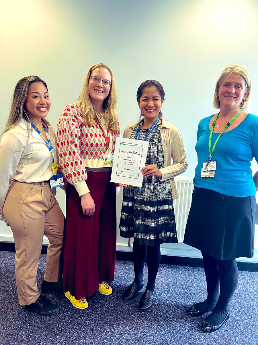 Geraldine_OT's tweet photo. Proud to be part of this team - Reablement Team at Tower Hamlets has been nominated and awarded ELFT Team of the month in January 2023 for the collaborative work and support to ELFT Community Therapy teams and their patients. #ReablementService  #OccupationalTherapy @theRCOT https://t.co/ZmCb4nU9aq