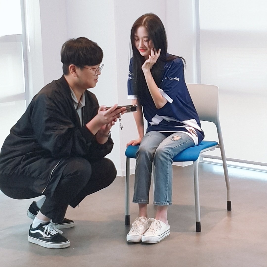 BSG_GGs's tweet photo. 오늘 인천시 연고지 @icngame 프로게이밍팀 소개 영상 촬영이 있었습니다! 촬영 비하인드 컷을 공개해드립니다!

 BSG R6S팀의 @AgH2o2 , BSG GC팀의 @NuNa_vlrt , BSG VCK팀의 @Envy_FN 선수 모두 촬영하느라 고생하셨습니다! https://t.co/KLOTez4fgi