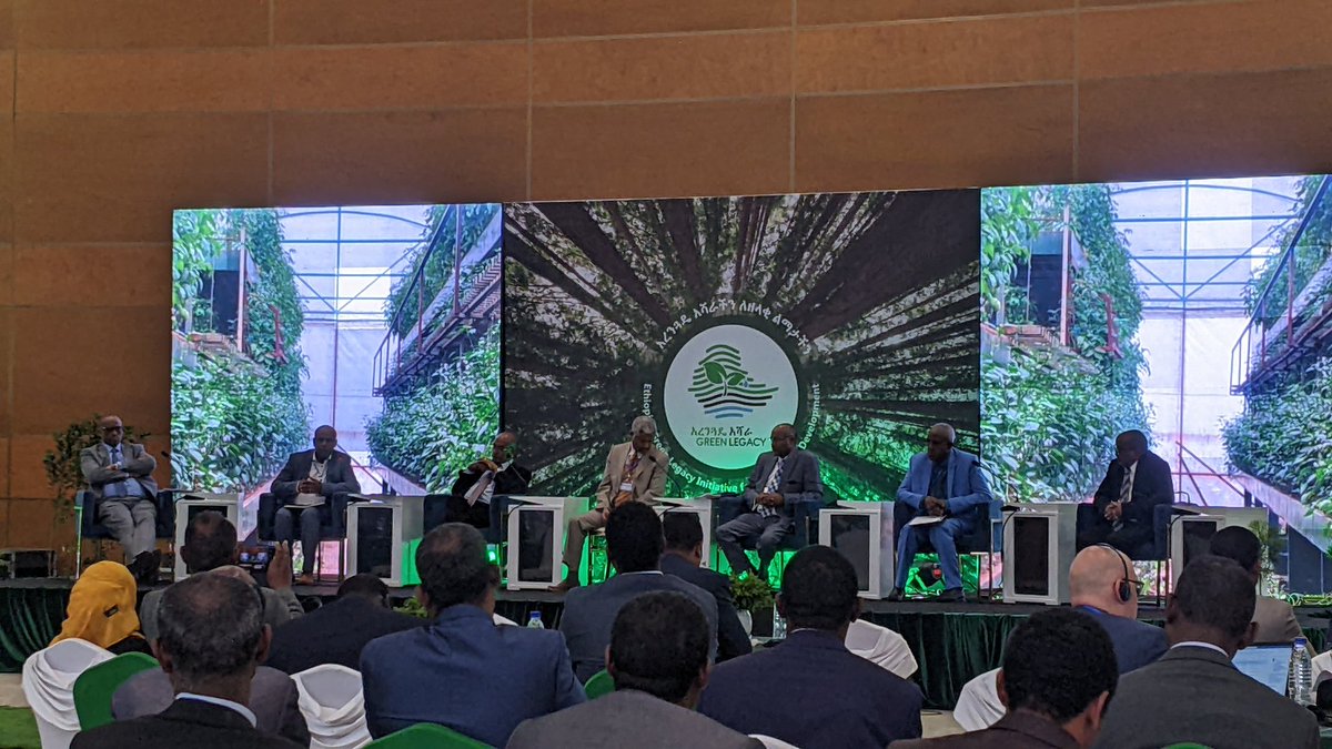 kale_aye's tweet photo. Panel discussion on the #GreenLegacyInitiative at the #sciencemuseum
Such platforms connecting gov. offices, research centers, donors &amp; private sector are essential.
@BiovIntCIAT_eng is present at the exhibition showcasing some of our innovations on the agri &amp; forestry sector. https://t.co/EOKK0JS9lJ