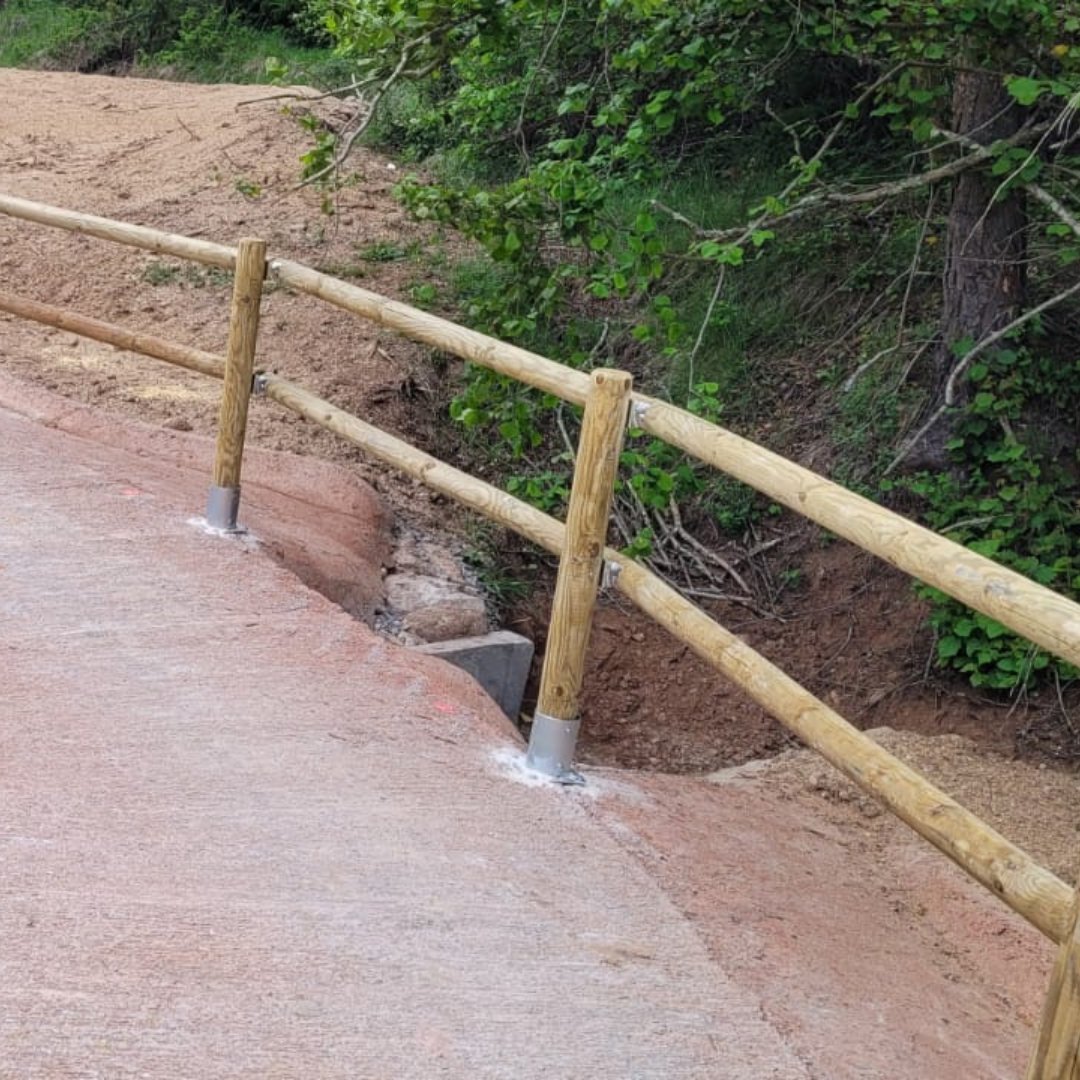 santaularia_cat's tweet photo. Coneix el nostre últim projecte de #TanquesTexanes per a un carril bici a Sant Joan de les Abadesses al Ripollès! 🚲🌳 Hem combinat qualitat i estètica per a crear un entorn segur i atractiu! 🎉 Necessites una solució similar? 📞Contacta amb Santaulària Equipaments Urbans! https://t.co/Q5MzJ19em4