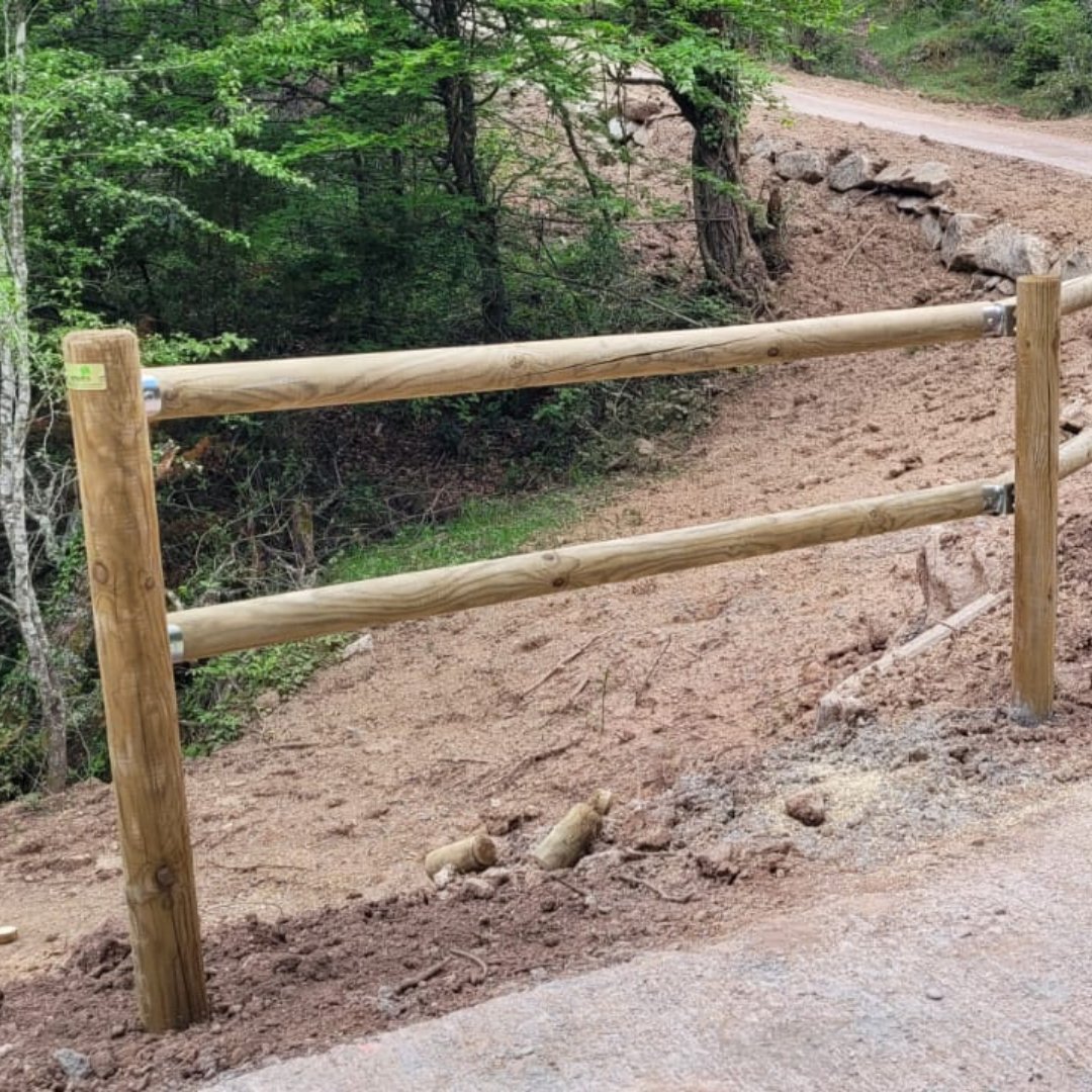 santaularia_cat's tweet photo. Coneix el nostre últim projecte de #TanquesTexanes per a un carril bici a Sant Joan de les Abadesses al Ripollès! 🚲🌳 Hem combinat qualitat i estètica per a crear un entorn segur i atractiu! 🎉 Necessites una solució similar? 📞Contacta amb Santaulària Equipaments Urbans! https://t.co/Q5MzJ19em4