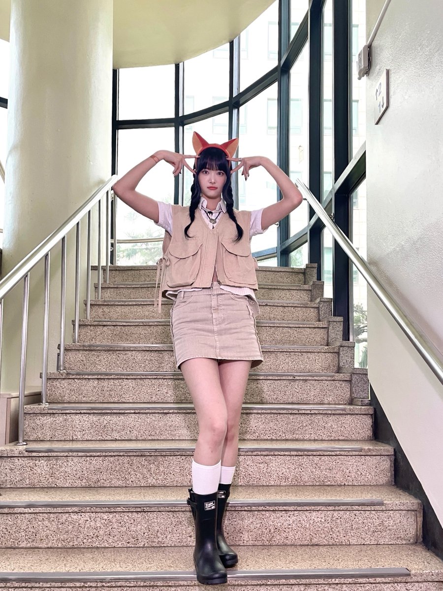 [#오늘의르세라핌]
230519 @ 뮤직뱅크

#LE_SSERAFIM #르세라핌
#HONGEUNCHAE #홍은채