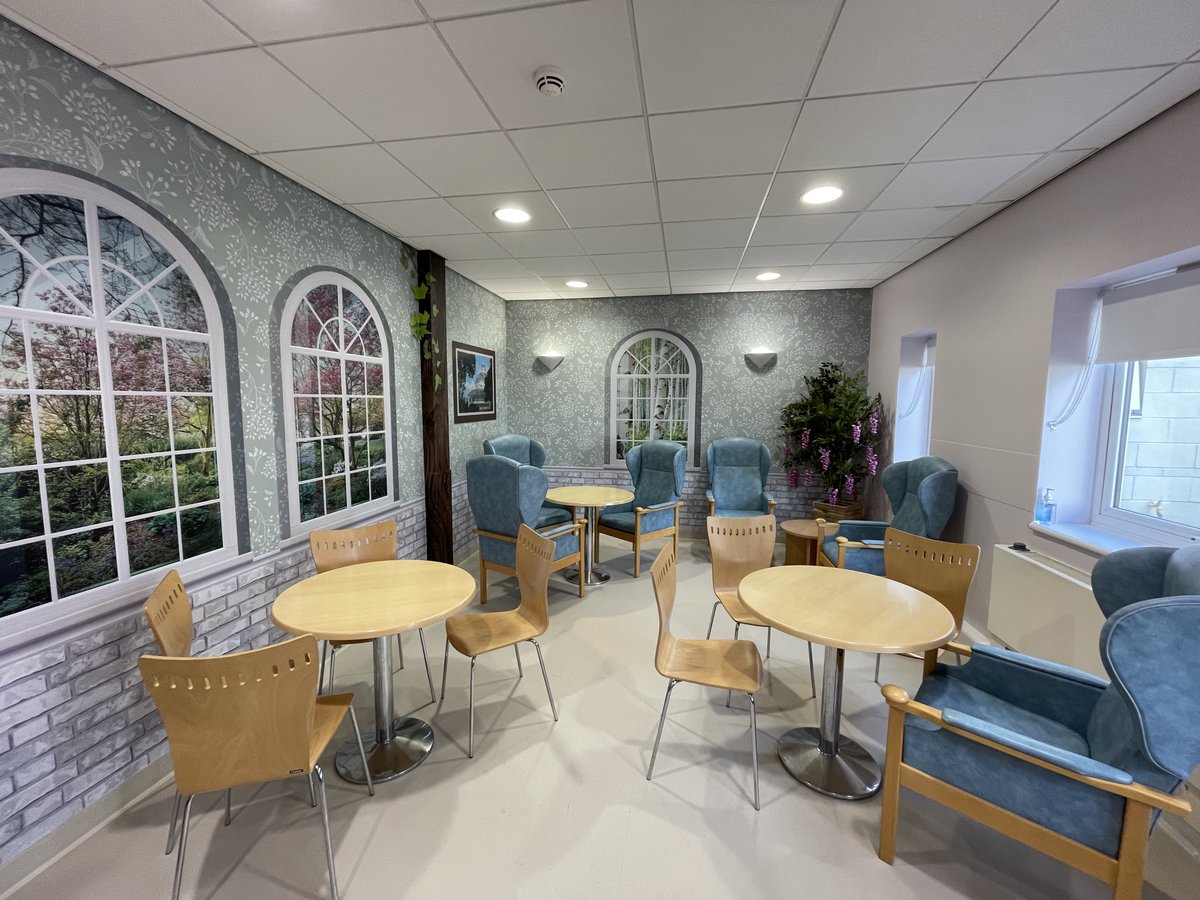 nhsUHLG's tweet photo. This week we opened The Frances Centre, an indoor and outdoor haven to support our patients with dementia and delirium 💙

It was made possible thanks to a £100,000 donation from Prof Sarkar, in memory of his wife, Frances.

#DementiaActionWeek

Read more: https://t.co/2e9Y9Yd68y https://t.co/QrGr7UfHBo