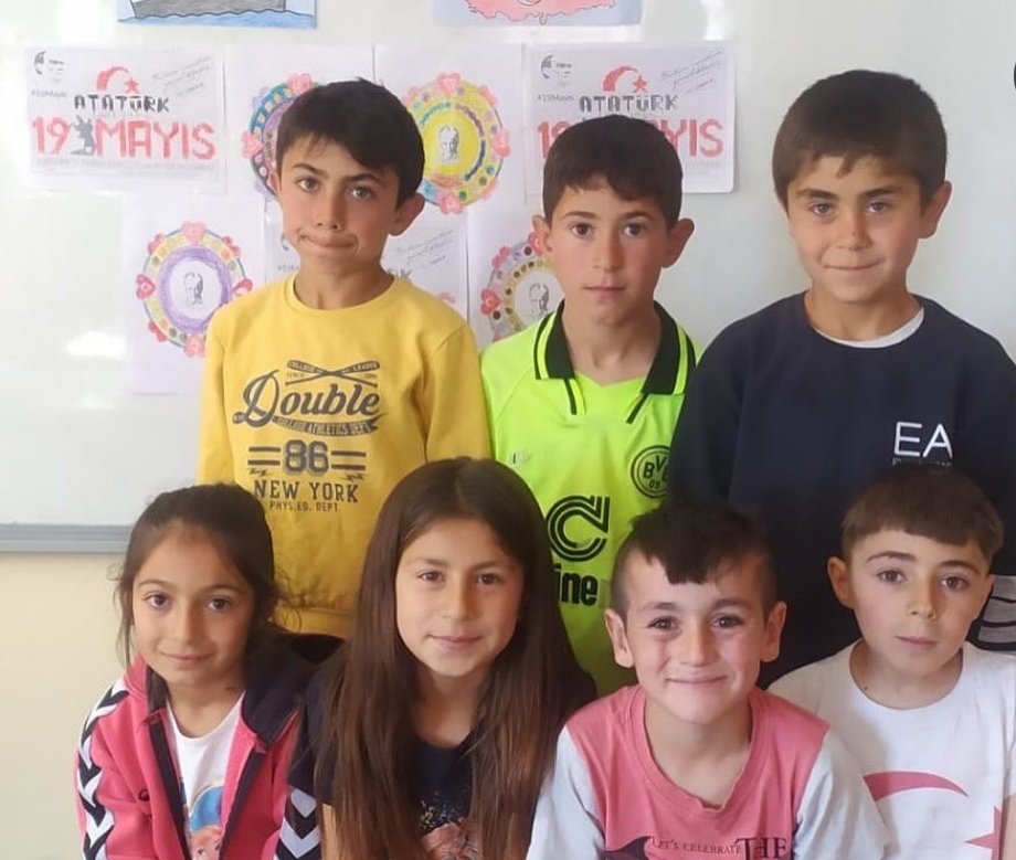 Yogurtcularilk's tweet photo. Biz her şeyi gençliğe bırakacağız. Geleceğin ümidi, ışıklı çiçekleri onlardır. Bütün ümidim gençliktedir. M. Kemal Atatürk @Erzurum_Mem @ErbapE @mem https://t.co/fJRYij8olx