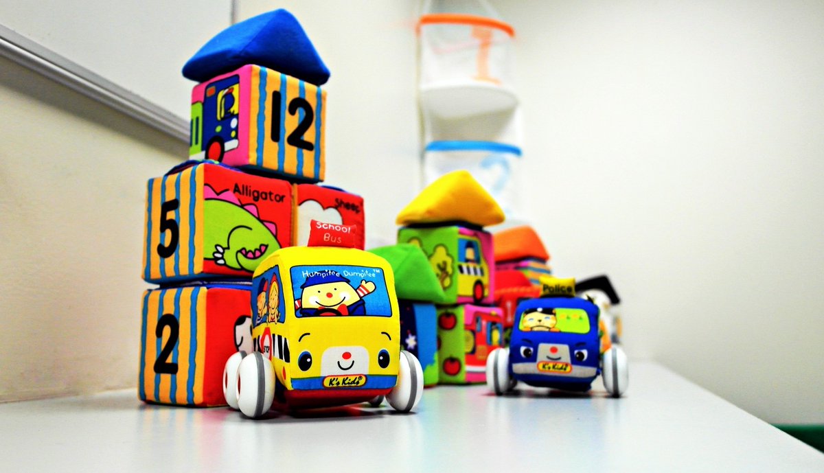 The School of Psychology has many areas of strengths; this year we are putting a spotlight on **Developmental Research**. Check out our latest projects, state of the art facilities and diverse approaches to studying how the brain develops🤰👶🧒🧑‍🦰🧓 psychology.tcd.ie/developmental-…