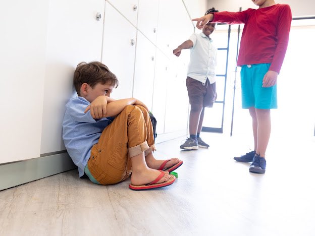 Los niños merecen crecer en entornos seguros y libres de violencia. Es triste ver cómo el bullying afecta la vida de tantos jóvenes, causando daños emocionales y físicos. ¿Qué medidas crees que debemos tomar para combatir este problema?