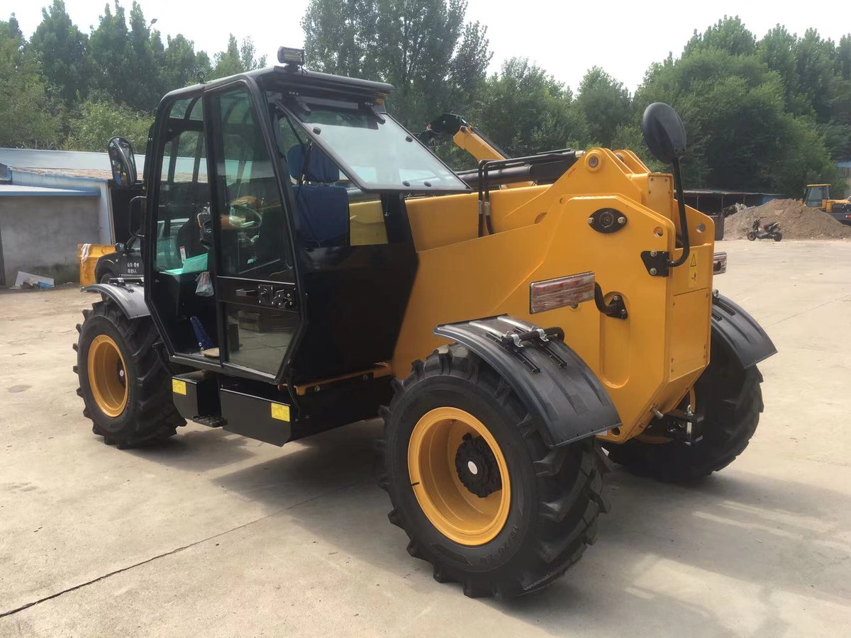 Bunny99on's tweet photo. Lifting height:6800mm
Rated load 3000KG
China Yunnei brand Diesel engine:76kw 
Joystick 
Without pallaelt fork Size: 4650mm*2150mm*2300mm (Pallet fork length: 1220mm)
Hose burst check valve
Self leveling pallet fork 
Quick hitch, Pneumatic tire https://t.co/Opu4QnpuK7