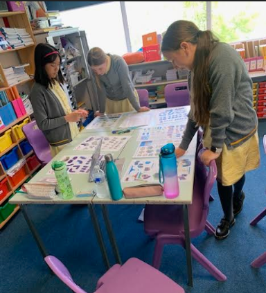 smmjjnr's tweet image. 6AC are currently busy working on designs to help us create our new school library. The children are using scaled drawings with other maths skills creatively. 
Let's just hope they can stick to the budget! #mathsinlife #watchthisspace #readingforpleasure