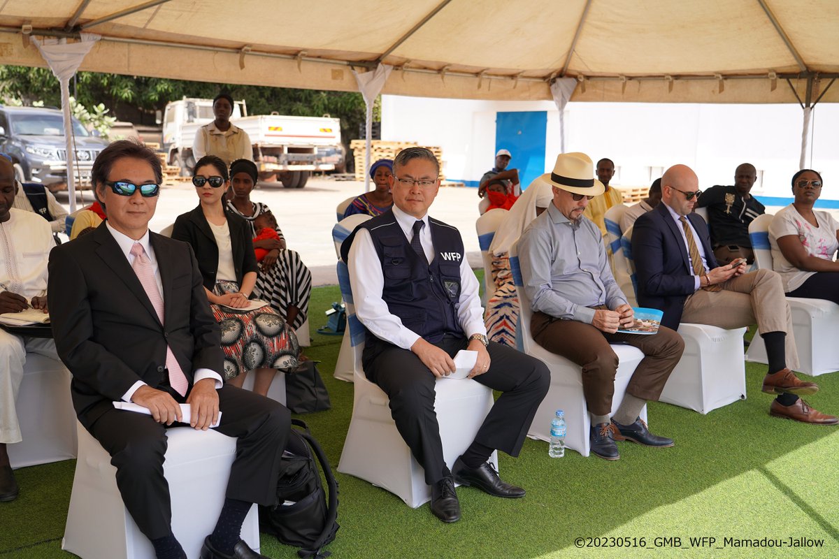 JapanEmb_Senegal (@japanembsenegal) on Twitter photo 16日、ガンビアの首都バンジュールにて、 <a href="/WFP_TheGambia/">WFP The Gambia</a> が実施する緊急食糧支援のローンチ・食料引渡式が行われました。
On 16th, The Launching Ceremony of emergency food assistance to The Gambia implemented by <a href="/WFP_TheGambia/">WFP The Gambia</a> financed by <a href="/MofaJapan_en/">MOFA of Japan</a> <a href="/ODA_mofa_japan/">外務省/ODA広報</a> <a href="/MohGambia/">Ministry of Health Gambia</a> 16日、ガンビアの首都バンジュールにて、 <a href="/WFP_TheGambia/">WFP The Gambia</a> が実施する緊急食糧支援のローンチ・食料引渡式が行われました。
On 16th, The Launching Ceremony of emergency food assistance to The Gambia implemented by <a href="/WFP_TheGambia/">WFP The Gambia</a> financed by <a href="/MofaJapan_en/">MOFA of Japan</a> <a href="/ODA_mofa_japan/">外務省/ODA広報</a> <a href="/MohGambia/">Ministry of Health Gambia</a>