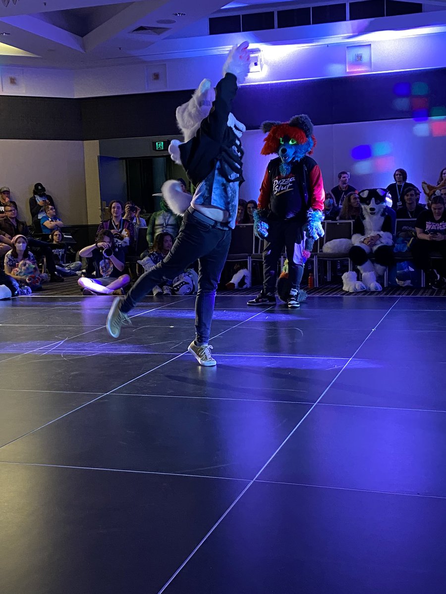 Sarniewolf's tweet photo. So during the @FURstepFW event @Peppa_Nova absolutely spammed my phone with just under 700 photos 👀 of everyone performing and these are some of my faves from all my rounds! https://t.co/l4HJJsCaVH