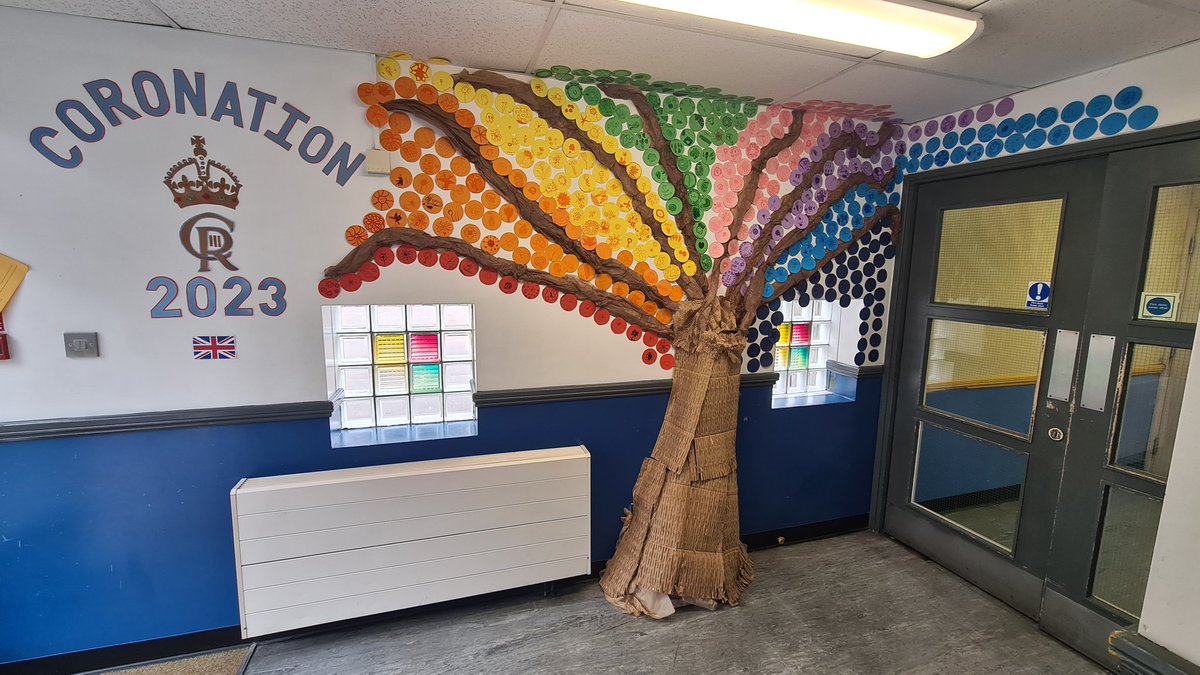 We have created a whole school art installation to celebrate the coronation. Every child has decorated a circle with a flower from the commonwealth, and when they have all come together it looks amazing! #Coronation2023 #teamwork