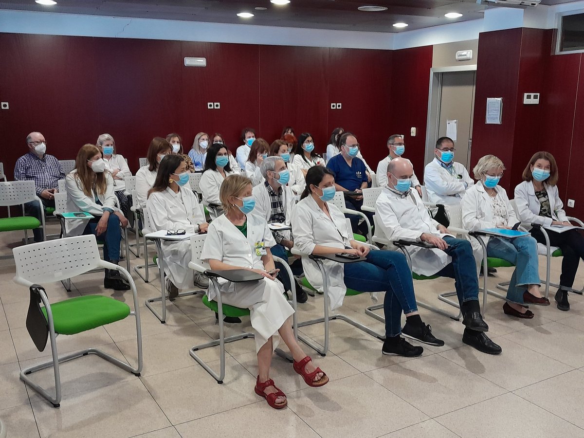 Area7ReinaSofia's tweet photo. 🏥@BaezaAlcaraz reúne a las áreas dependientes de la gerencia de @Area7ReinaSofia @Murciasalud para seguimiento del contrato de gestión 2023.
#Liderazgo
#implicación
#compromisopacientes
#compromisoprofesionales
#sostenibilidadeconómica
#sostenibilidadmedioambiental
🫶✅️🌍 https://t.co/5vchZUOOYd