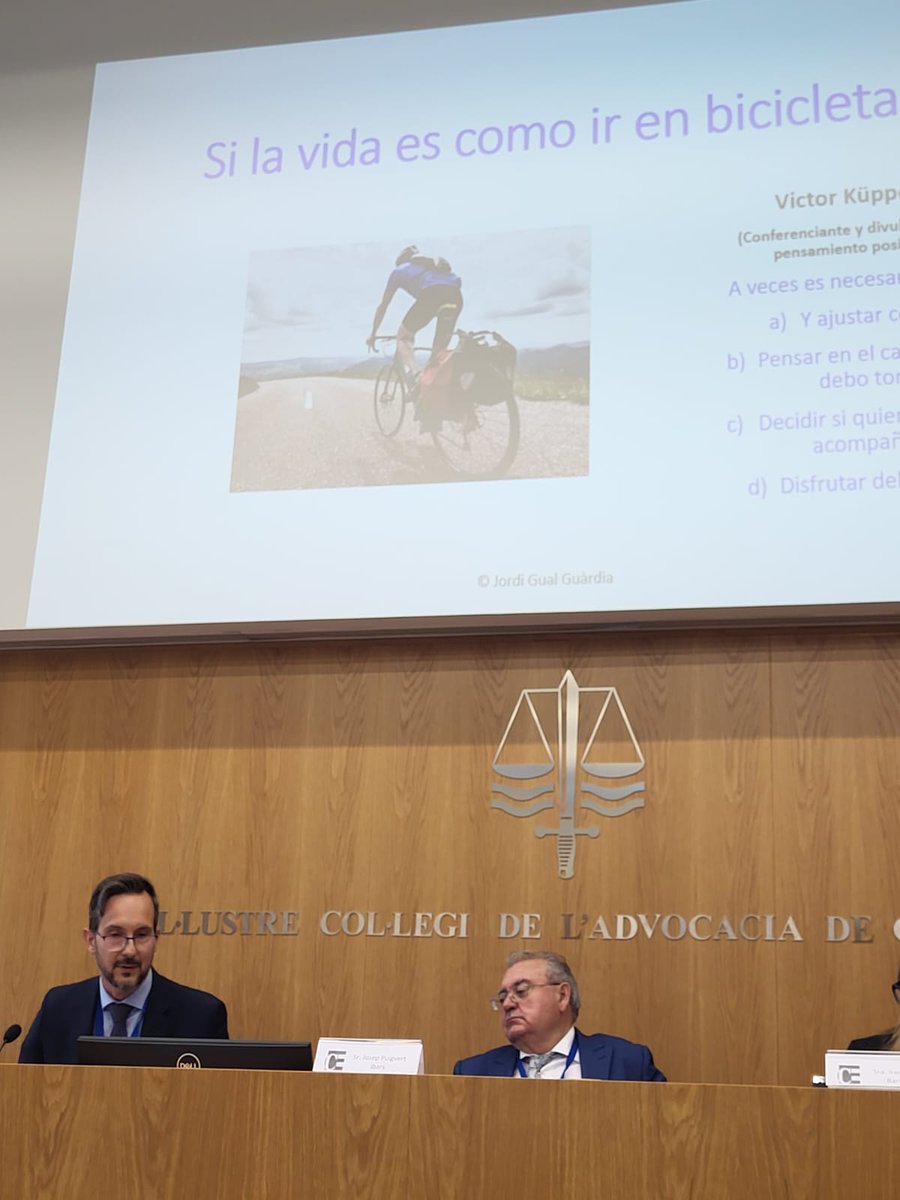 CabreraAuditors's tweet photo. Participem a les Jornades Tècniques d'auditoria de Temps de Flors de Girona organitzades per @economistescat amb la participació del nostre soci @jordi_gual parlant del Present i Futur de les firmes d'auditoria. https://t.co/zDm05CZDQY