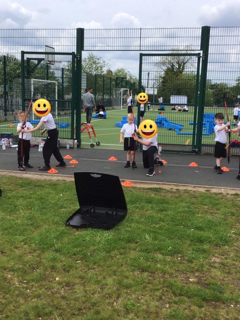 westheathprim's tweet photo. Class 1 really enjoyed working with the Year 5 during their PE lesson this week. Year 5 lead the children around a carousel of activities teaching them the steps and skills required for each task. #WHPSClass1 #WHPSPE #WHPSEyfs ⚽️🏹 https://t.co/0bSC15GoIo