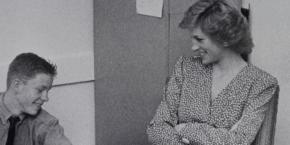 RelateAvon's tweet photo. May 1989. Princess Diana visits Relate Avon and “crowds lined the street.”

She watched a simulated scene of domestic violence, acted in a parent/child roleplay, and discussed relationships with teenagers.

Donate to our campaign and double your donation!
https://t.co/vdv2r7dJi0 https://t.co/5xLkUvP0V6