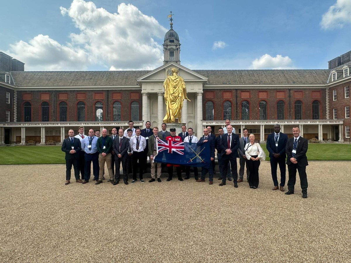 17_RLC's tweet photo. Members of the Regt visited the Royal Hospital Chelsea on the 18 May 23. Hosted by Maj (Retired) Charlie Farley who gave the current service personnel an insight in to this fantastic facility for veterans who have served in the Army.
#royalhospitalchelsea #104bde #armylogistics #wearetherlc