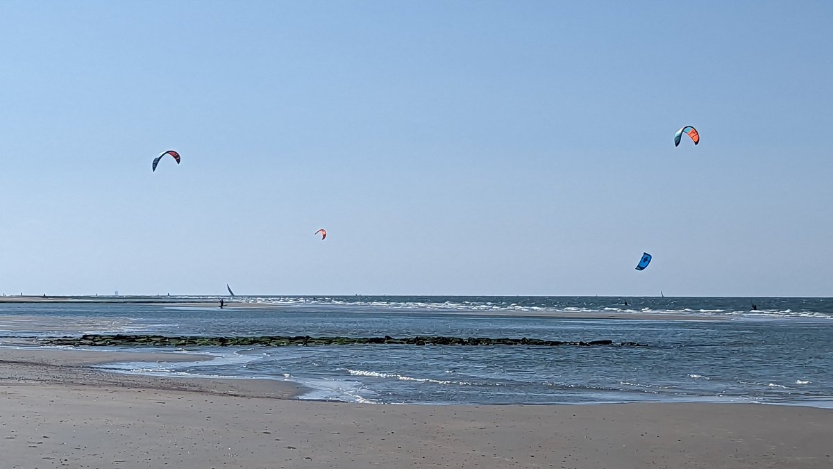 Kitesurfen <a href="/vlieland/">Vlieland</a>
#LieverVlieland #Vlieland
op-Vlieland.nl/-/Lastminute