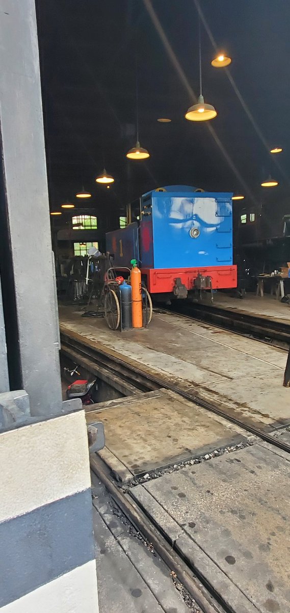 Mrs_Henry_class's tweet photo. Not the view of Thomas I was hoping for https://t.co/oRvHF2nyLl
