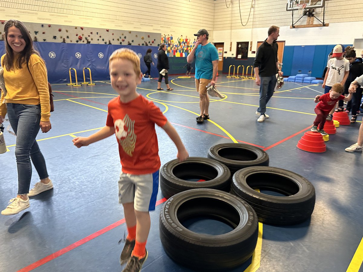 Discover_MV's tweet photo. Last week’s Block Party was a BLAST!  Thank you to all our volunteers, and thanks to everyone who came for a night of fun!! https://t.co/8wywn1LBmz