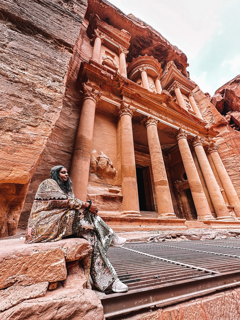 sah3rj's tweet photo. Stepping into Petra feels like stepping back in time, where ancient architecture and jaw-dropping landscapes collide. A true marvel of mankind and nature, Petra Jordan is simply unforgettable. 

#petra #Jordan #travel #indianajones #vacation #unreal https://t.co/U9kVsYEWjq