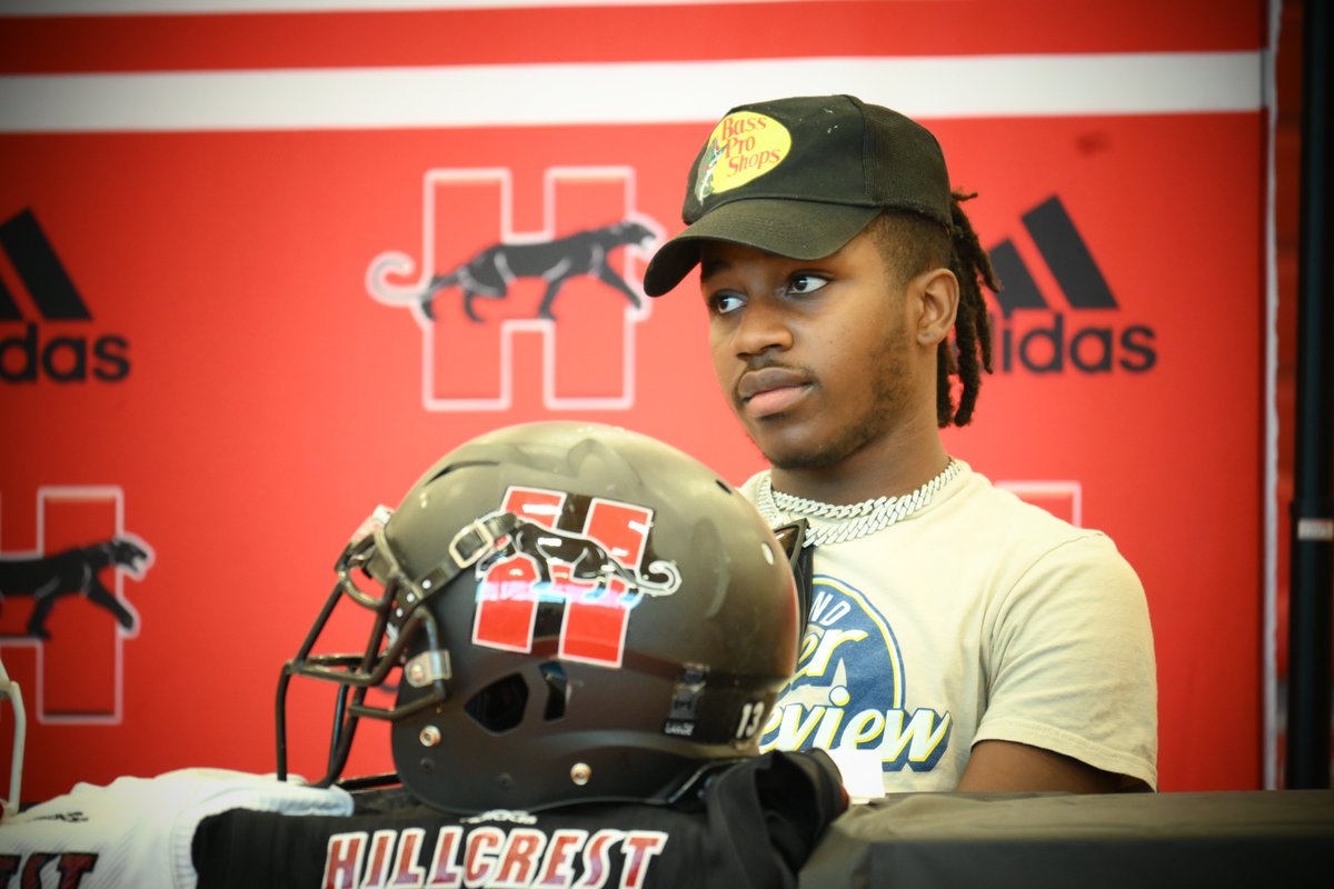 Hillcrest_FB's tweet photo. Congratulations to @OfficialDonald0 on his signing to @WaylandBaptist today!  

Total of 9 Football Players will be playing in College this Fall!  
#CrestSide #DarkSide #TPW #RecruitTheCrest
@dallasathletics @hs_hillcrest @PanthersHHS https://t.co/BQiWHVSst9