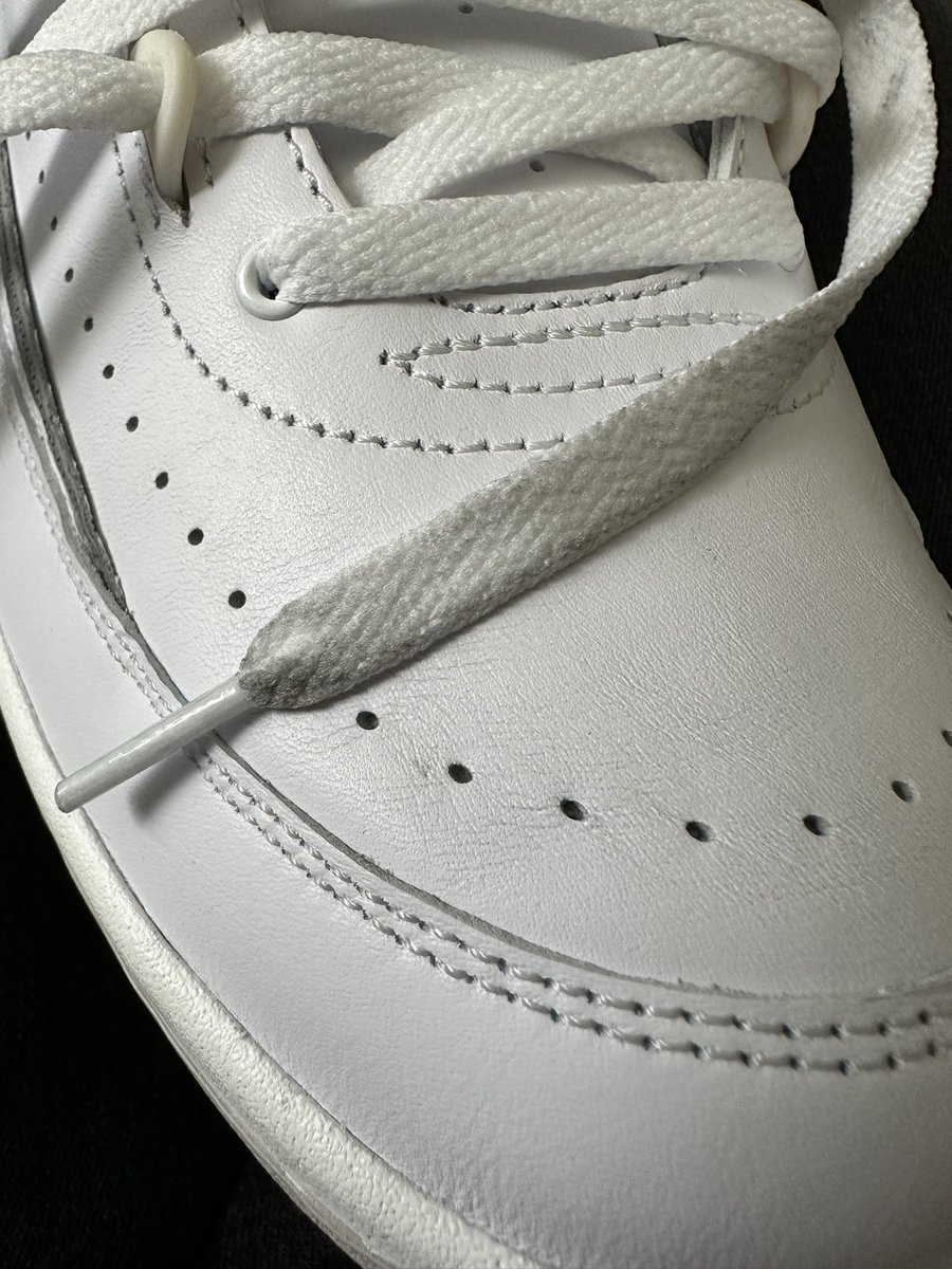 slip_tak's tweet photo. Alright, so looking at some of the other atrocities on here, it’s not the worst.. but dawg I feel like I shouldn’t have to clean my jawns right out the box though, amirite? #nike #nikeqc #qualitycontrol not even talking about the miscut eyelet or wrinkly-ass toe box. https://t.co/e4UC3D5paW