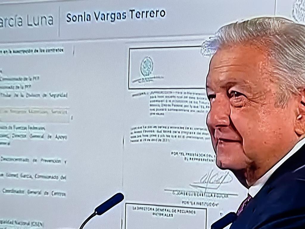 CuitlahuacGJ's tweet photo. ¡Ya salió el peine! ¡La Ministra Norma Piña ligada a Genaro García Luna a través de su directora de administración! ¡Ahora se entiende por qué con la apacible actitud de la @SCJN están liberando narcotraficantes y le descongelan las cuentas a la esposa de García Luna! https://t.co/zRkQwJNXIM