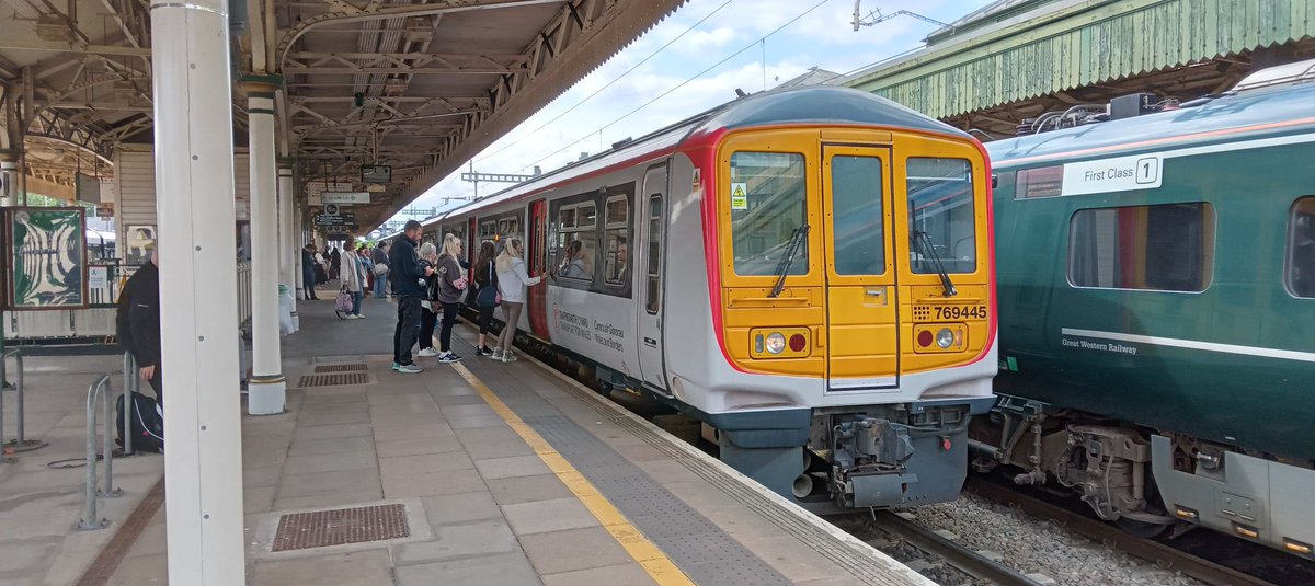 NotYOLOSmh's tweet image. Forget about my last 769 tweet 

I am certain 769445 will be the last time I see a TfW 769, but we shall wait and see

#Class769