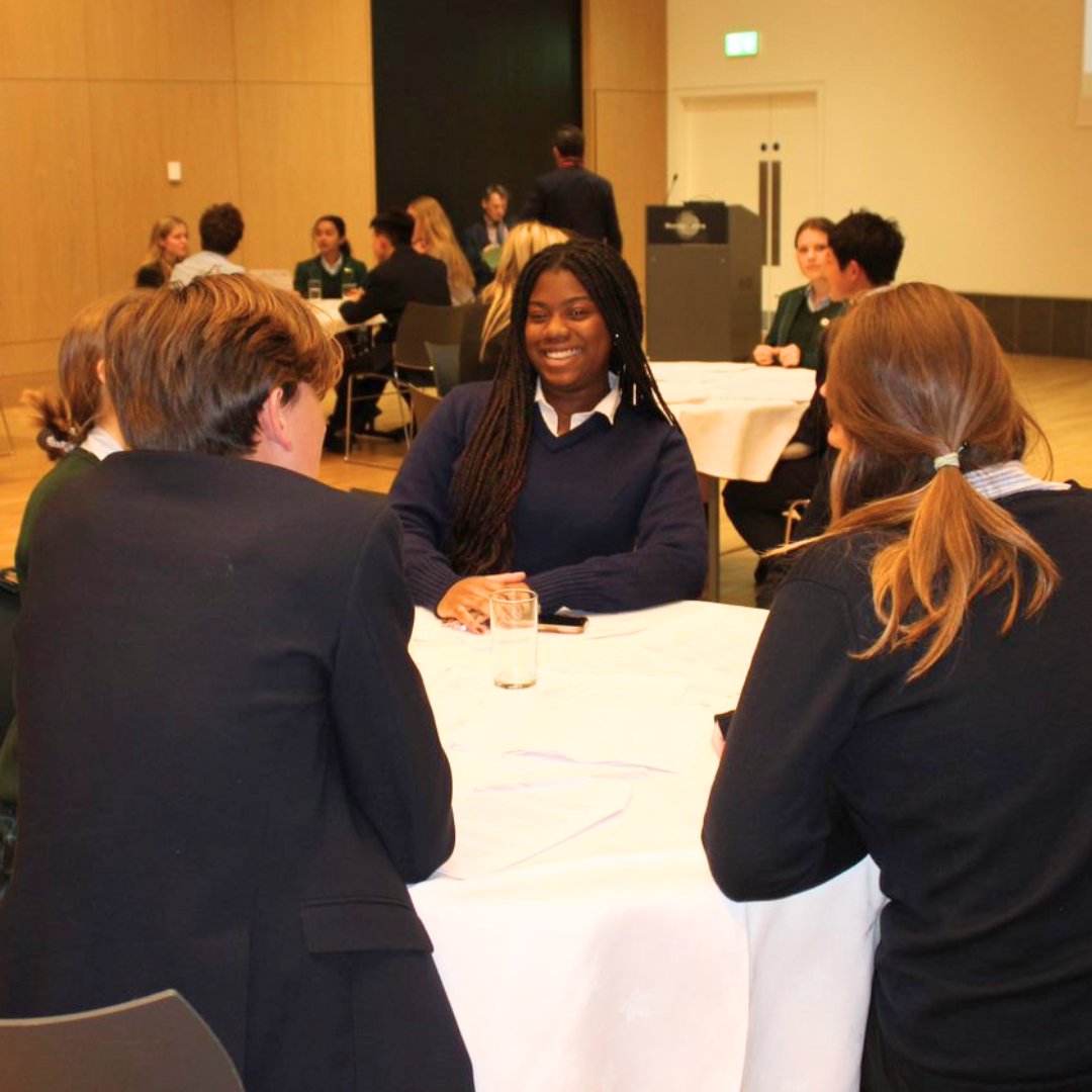 DowneHouse's tweet photo. We were delighted to welcome a group of students from @RadleyCollege to our collaborative #HumanitiesSymposium on Monday. The boys and girls thoroughly enjoyed discussing a range of intellectually stimulating topics. Well done to everyone #challengingtheintellectuallycurious https://t.co/0pD2Gj6sqX