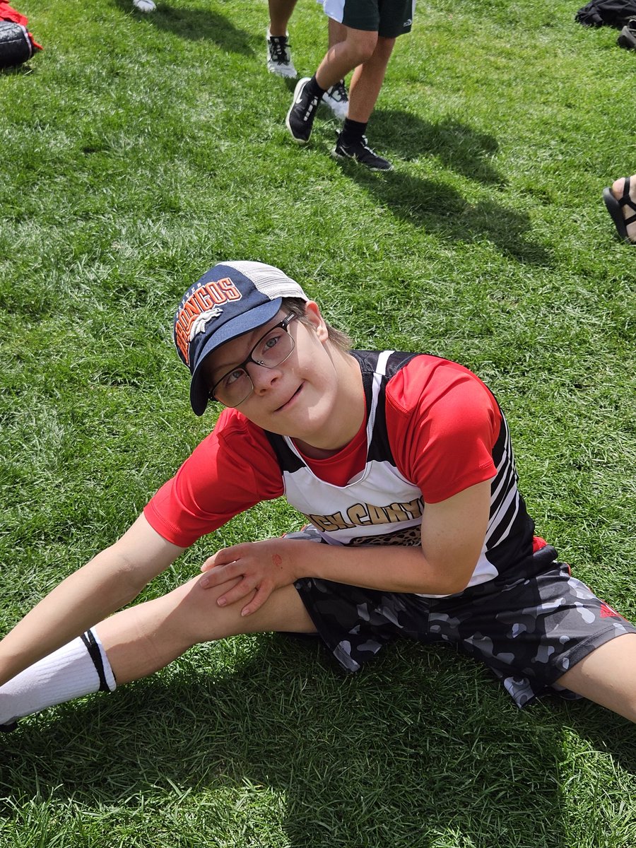 CayonUnified's tweet photo. Yesterday was the 1st day of the Colorado State Track&amp;Field Championship. Even though I coach at another school my Unified/Special Olympics Athletes come 1st. This athlete here represented in the 100m/200M @RockCanyonHS  #WeRJustLikeU #DontDisMyAbility https://t.co/ywLQR56iLh