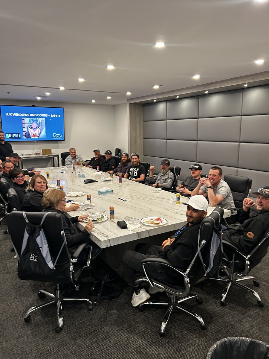 📸 Our talented Red Deer Window and Doors team in action! Quality workmanship is our foundation for exceptional service. Regular training keeps us sharp, ensuring projects exceed expectations. 🎯💯

#TeamTraining #QualityWorkmanship #Craftsmanship #WindowAndDoorExperts