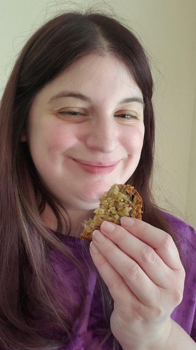 Sarah Rae on Twitter: "Morning! I made some banana bread 🙂"