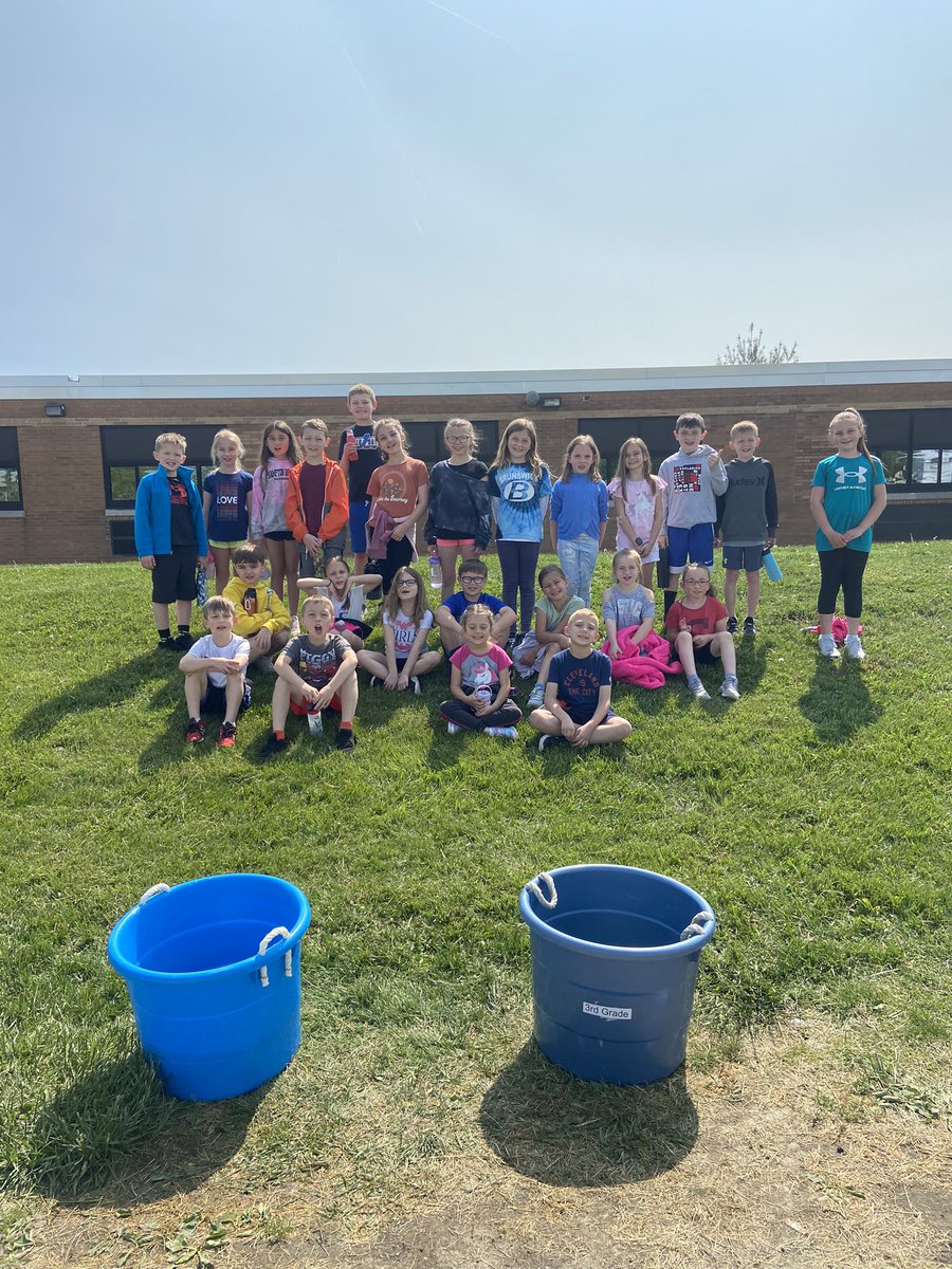 missflama's tweet photo. Field day 2023 yesterday was a huge success! The students had a blast and the weather was perfect 💙@BCSDCrestview #brunswickpride https://t.co/KhB1d4Oytp