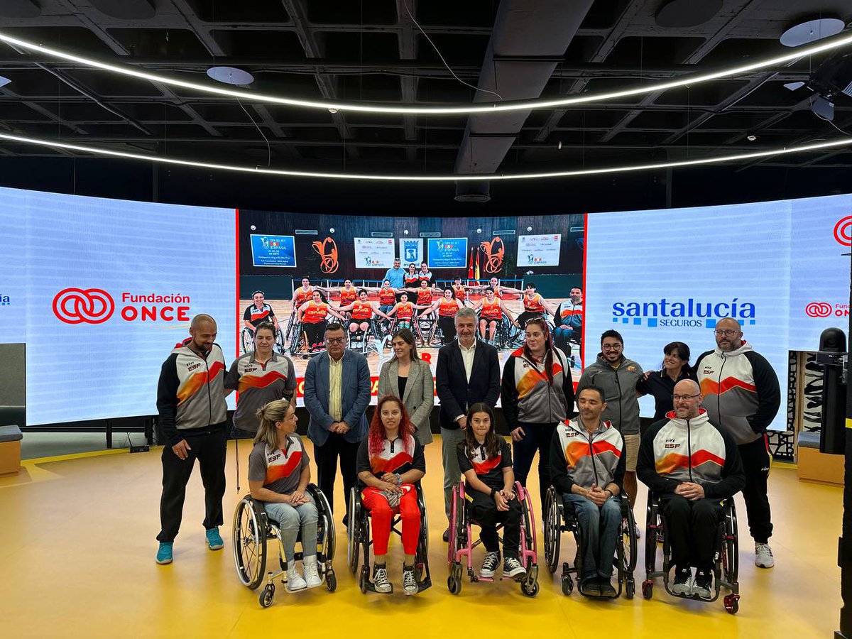 FMDDF's tweet photo. 🗓️ Hoy en el Espacio Por Talento Digital de la @Fundacion_ONCE se ha presentado al #TeamESP 🇪🇸 sub25 femenino de 🏀 en silla de ruedas que competirá en el Mundial de Bangkok 🇹🇭 del 3 al 9 de octubre 👏🏻 

#SomosFMDDF https://t.co/dREY6F8DX3
