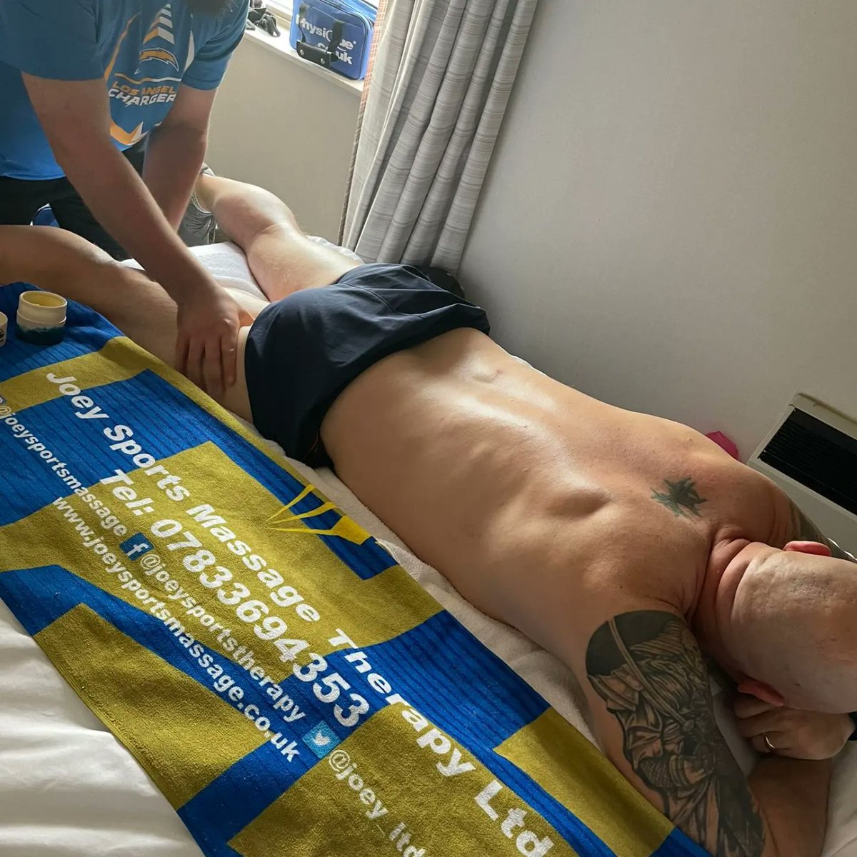 Huge shout out to <a href="/joey_ltd/">Joey Sports Massage Therapy Ltd.</a> for keeping the boys going throughout our Canada Tour...top man 💙🇨🇦🚔
#WD40 #muchneeded