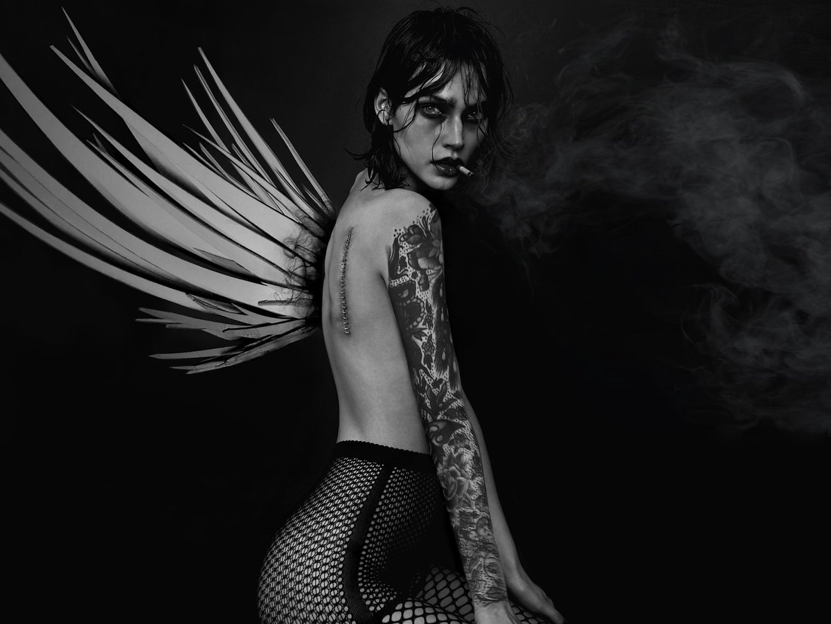 DarkMarkArt_'s tweet photo. “We are animals that live, tell and create stories”🖤🤘🏻 https://t.co/6FJNuICjTW