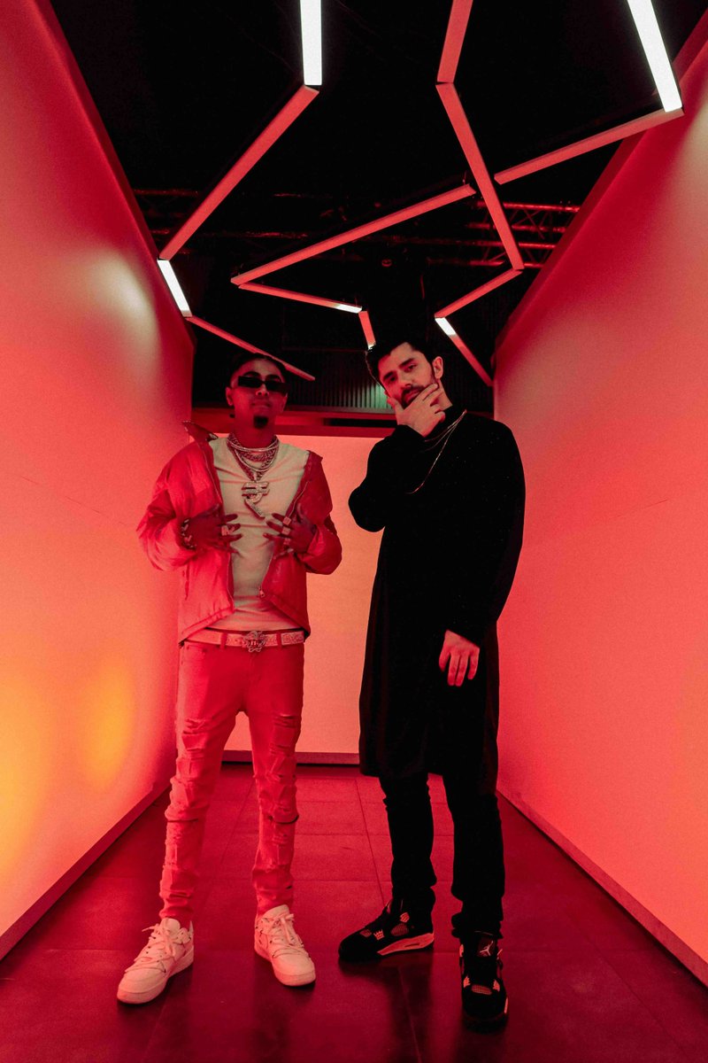 KSHMRmusic's tweet image. 12m+ views on the 'Haath Varthi' video in the first week &amp;amp; still trending in India on @YouTube -- Hume itna pyaar dene ke liye shukriya! 🔥 

We're making history @MCStanOfficial 

#RoadToKaram #IndianHipHop