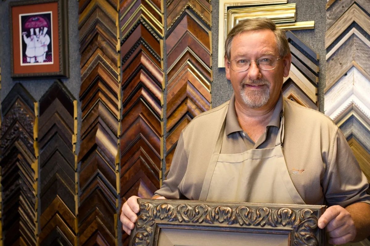 SAFastframe's tweet image. Friendly service and quality framing can always be expected when you visit FastFrame. If we’ve helped you with a project in the past, how was your experience? #FastFrame #FastFrameSanAntonio #CustomFraming #Art #Framing
