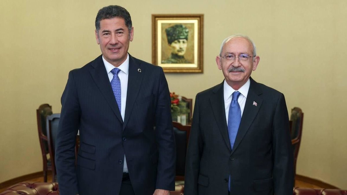 beyazkurtreal's tweet photo. Çok bariz bir fark var arada https://t.co/SXhXo1Eztg
