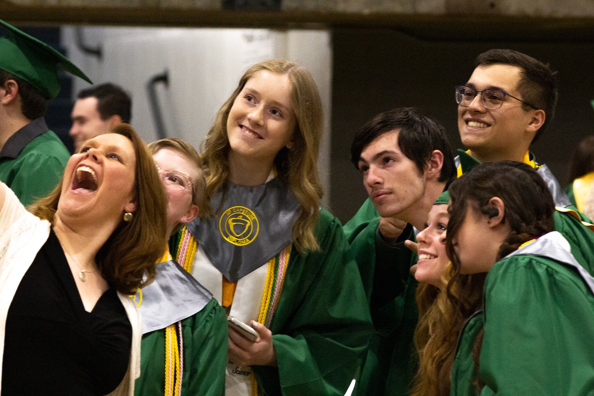 GalleryPort's tweet photo. STALEY, YOU DID IT! See behind-the-scenes images, and download and order your favorites, including thank-you cards.
#staleyhighschool @staley @SHSFalcons https://t.co/Qi0iP2GNVI