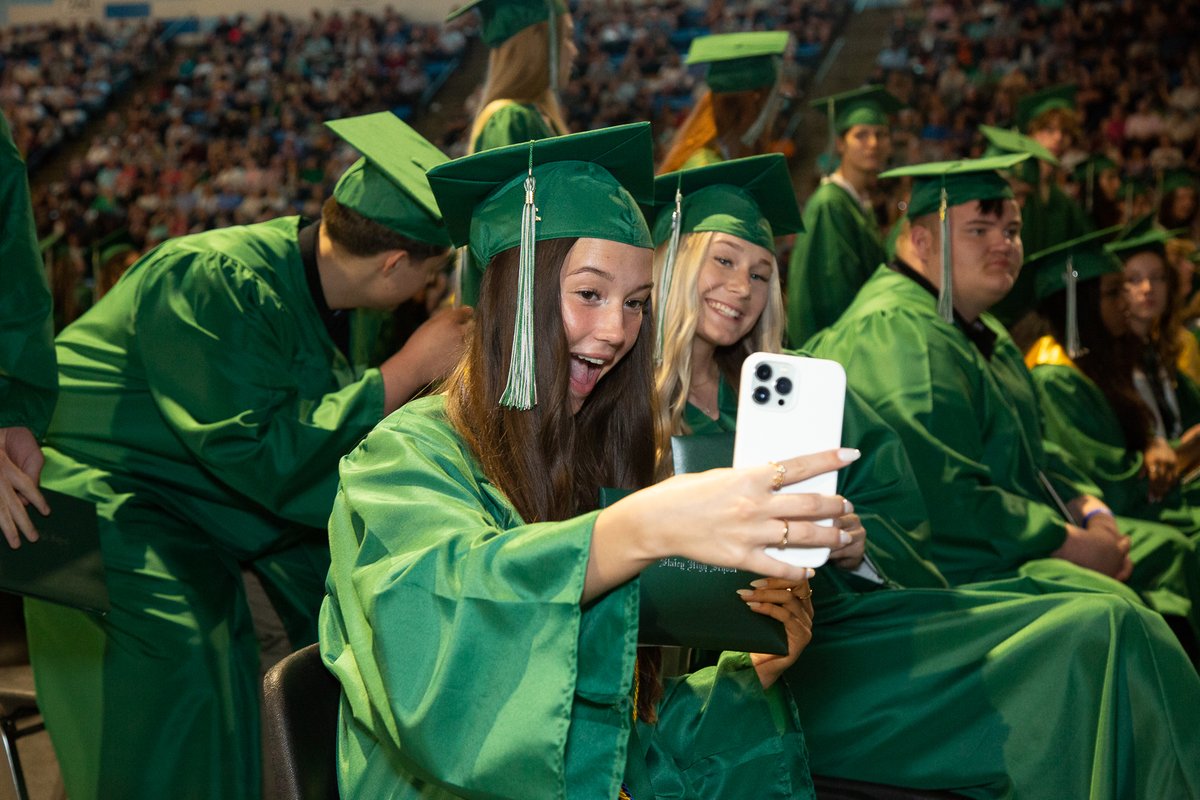 GalleryPort's tweet photo. STALEY, YOU DID IT! See behind-the-scenes images, and download and order your favorites, including thank-you cards.
#staleyhighschool @staley @SHSFalcons https://t.co/Qi0iP2GNVI
