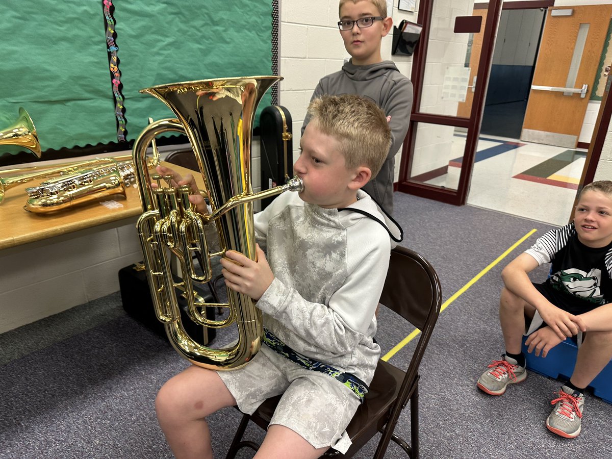 Discover_MV's tweet photo. Fourth graders enjoyed their visit from the Frederick band directors today.  They got to try out instruments they may want to play next year in band!  Future Musicians of Grayslake! https://t.co/rDqtidDslR