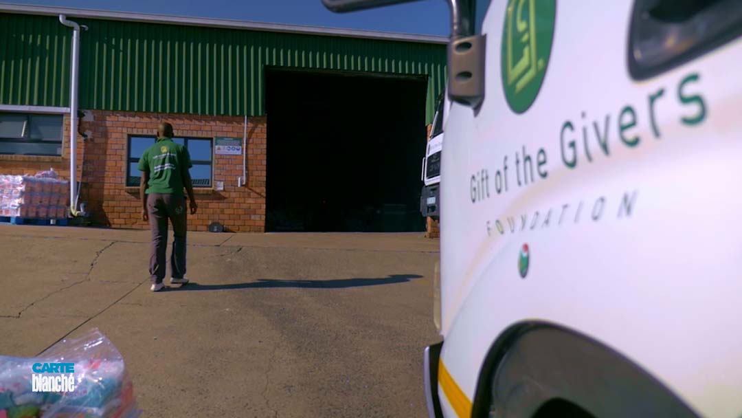 carteblanchetv's tweet photo. He’s the man behind the @GiftoftheGivers, a superhero to many, and an inspiration to a country hoping for change. Dr Imtiaz Sooliman is saving lives, one disaster at a time. Join #CarteBlanche Sunday 7pm on @MNet channel 101 as we celebration this national hero. @LourensaEckard https://t.co/PYs2pOHXYE