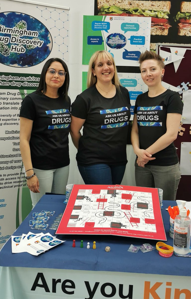 Team Drug Discovery having a great day at the UHB Research Showcase! #researchshowcaseUHB #DiversityInResearch #InternationalClinicalTrialsDay @RuthRoberts42 @unibirm_MDS @LES_UniBham @eps_unibham @IMH_UoB @ITMBirmingham @UoB_Dentistry