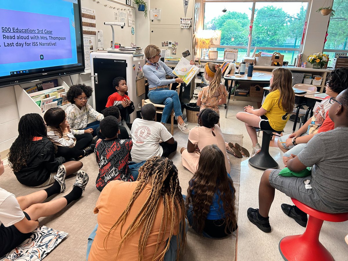 Miss Katie Thompson tweet media