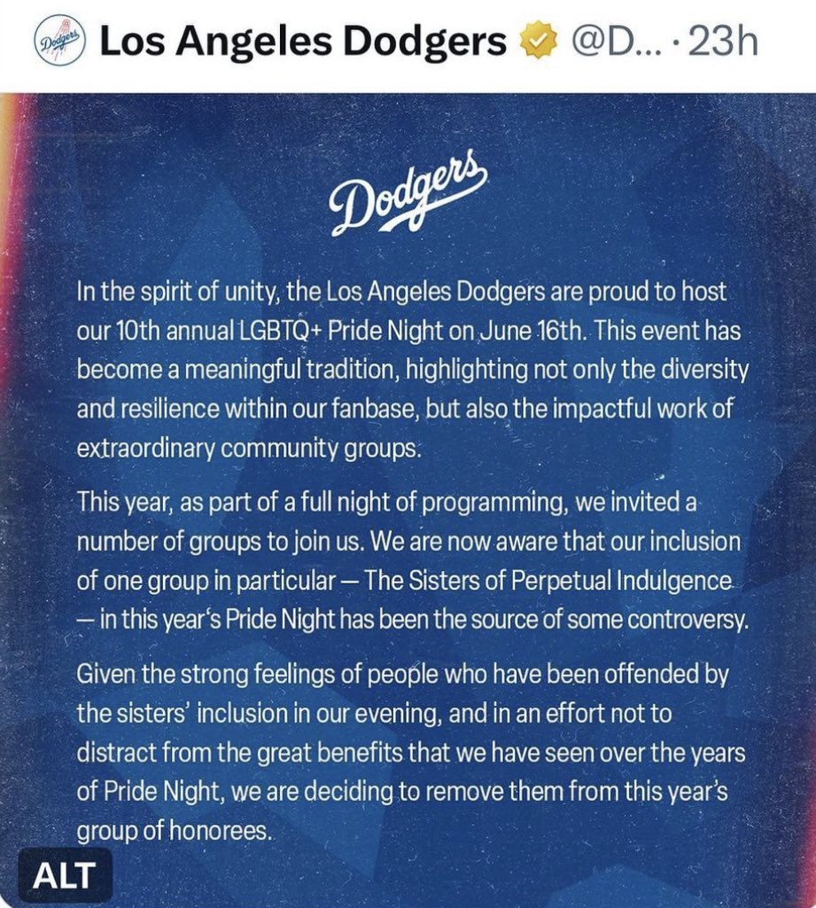 JoshMiller1836's tweet photo. @Dodgers you had a chance to show the courage of your convictions and failed..

Shame on @Dodgers for discriminating against the LGBTQ community…

#LADodgers #Dodgers #lgbtq #dragqueens #drag #discrimination https://t.co/fNEx4TcCd0