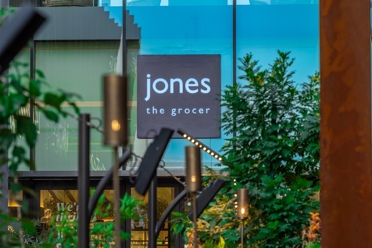 رملة تيرازا tweet media